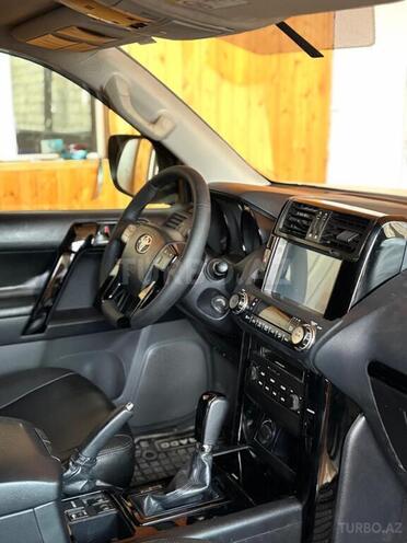 Toyota Land Cruiser Prado-2