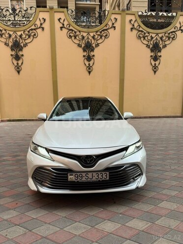 Toyota Camry-1