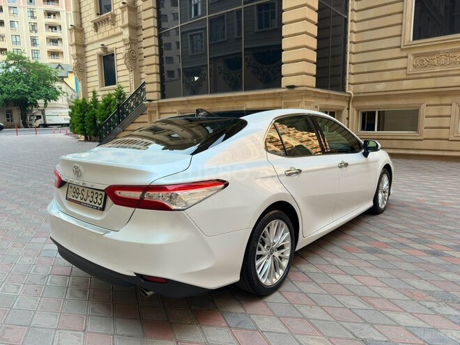 Toyota Camry-5
