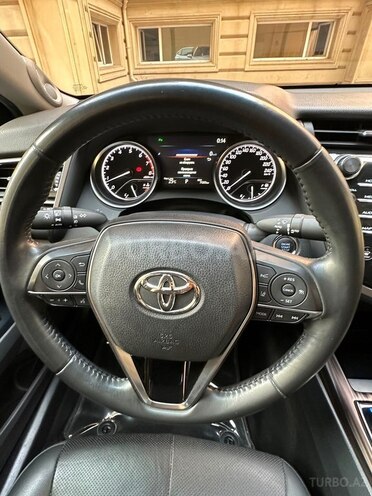 Toyota Camry-8