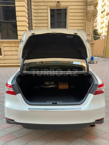 Toyota Camry-16