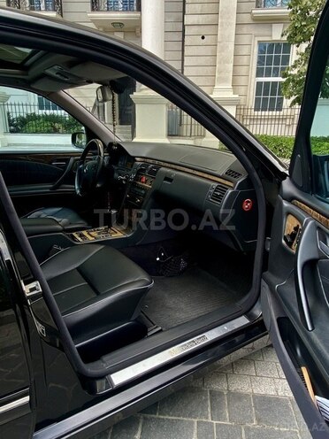 Mercedes E 320-5