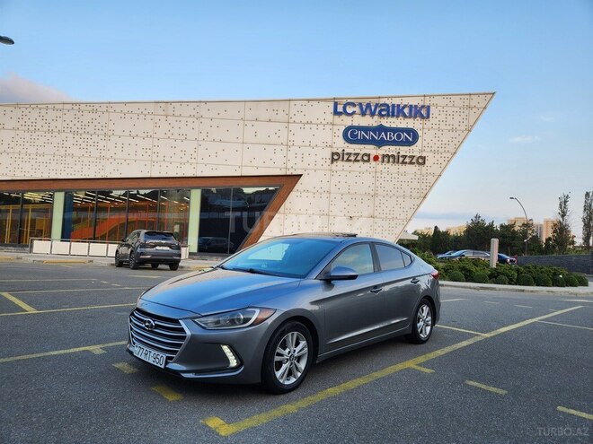 Hyundai Elantra-5
