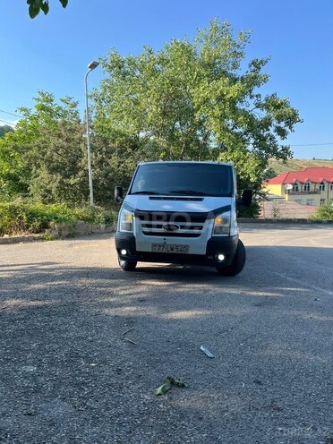 Ford Transit-1