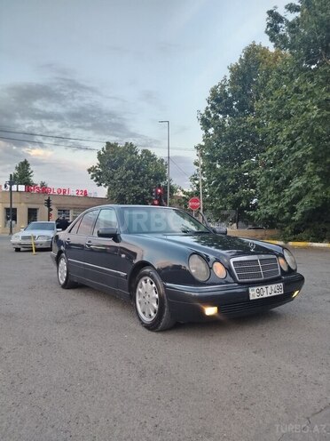 Mercedes E 200-4