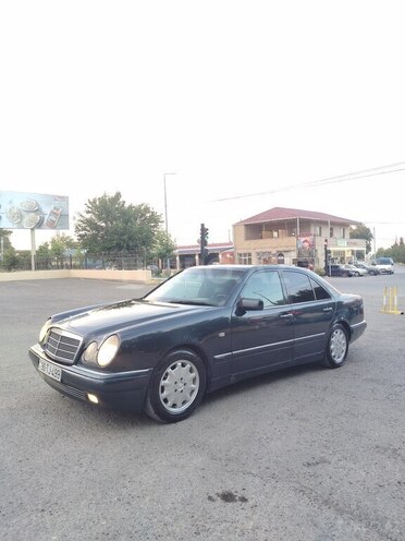 Mercedes E 200-7