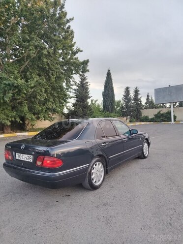 Mercedes E 200-9