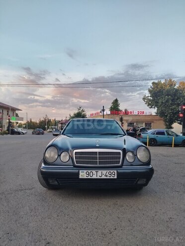 Mercedes E 200-12