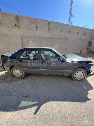 Mercedes 190-3