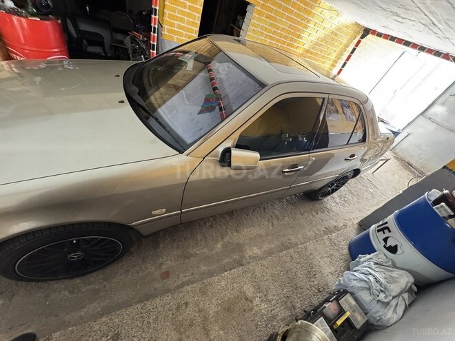 Mercedes C 230-4