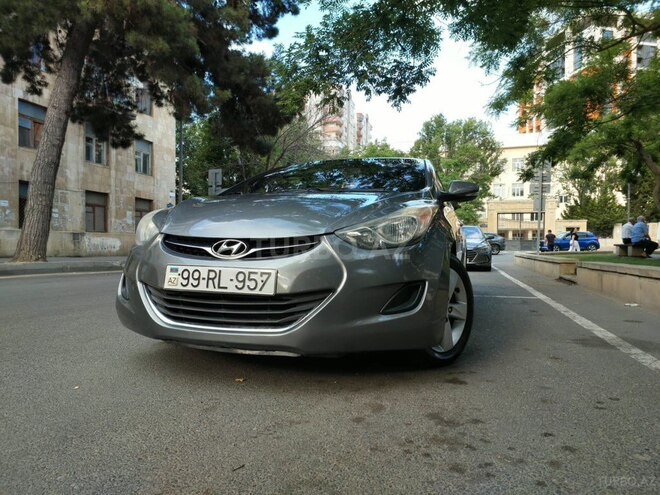 Hyundai Elantra-5