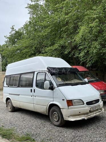 Ford Transit-1