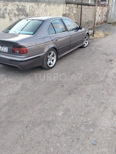 BMW 523-4