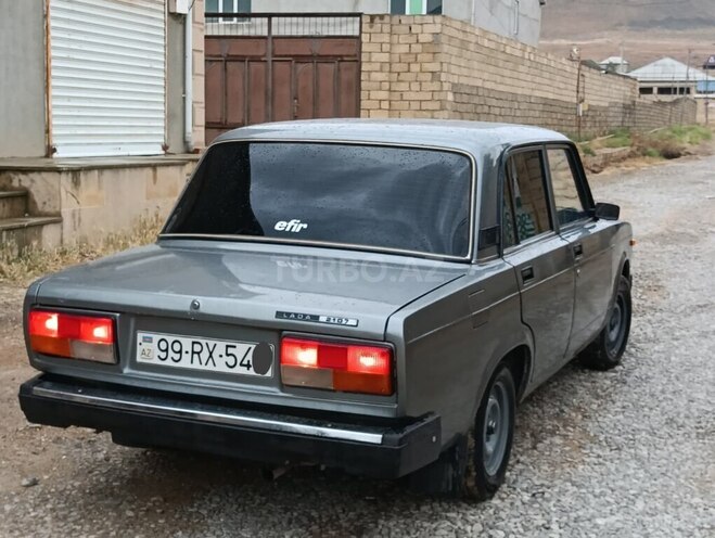 LADA (VAZ) 2107-2