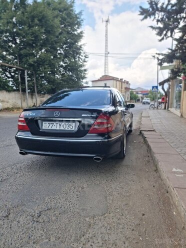 Mercedes E 320-2