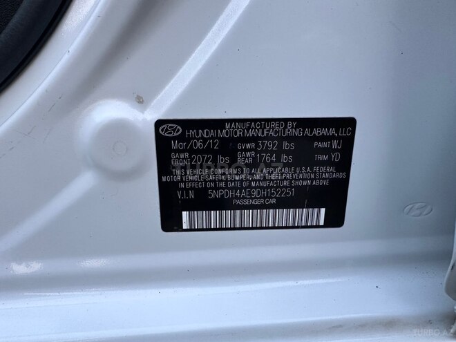 Hyundai Elantra-2