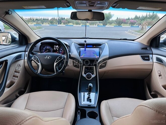 Hyundai Elantra-7