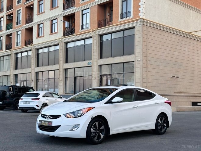 Hyundai Elantra-33