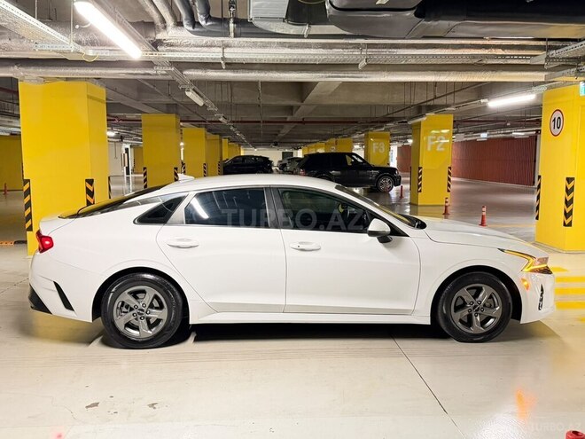 Kia K5-7