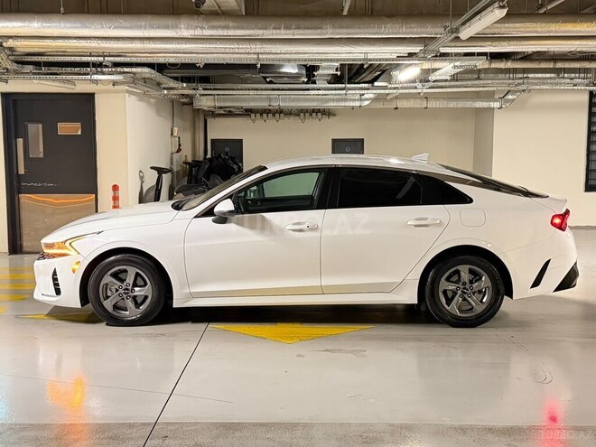 Kia K5-8