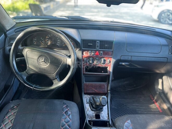Mercedes C 220-2