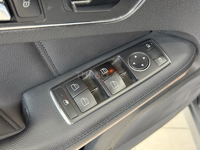 Mercedes E 350-17