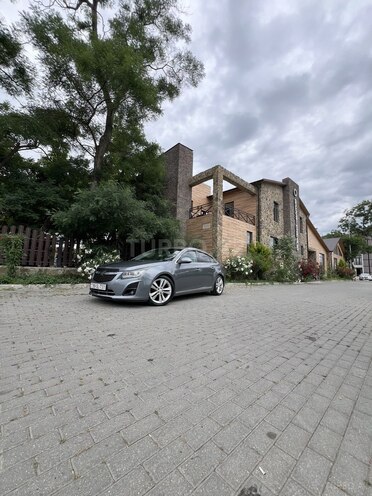 Chevrolet Cruze-9