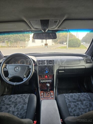 Mercedes C 200-4