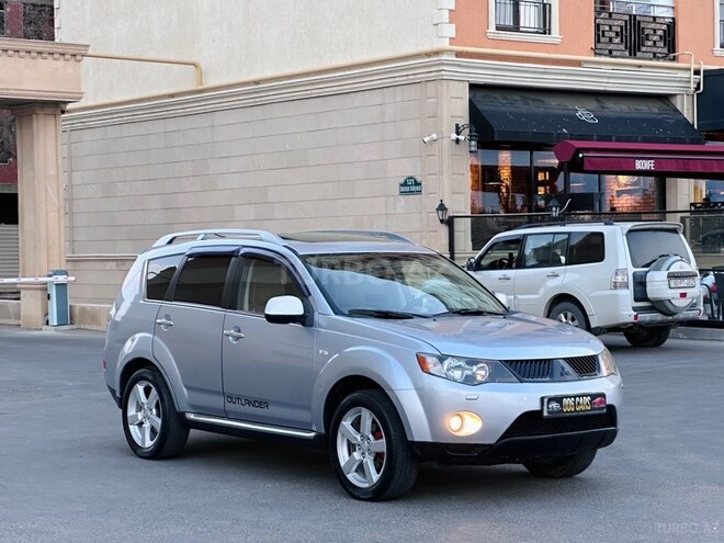 Mitsubishi Outlander-22