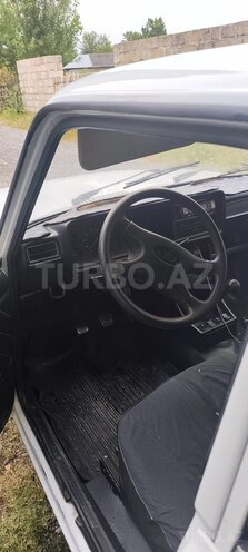 LADA (VAZ) 2107-2