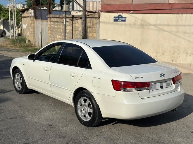 Hyundai Sonata-4