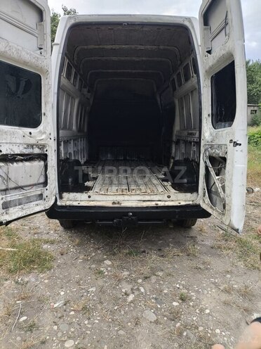 Ford Transit-4