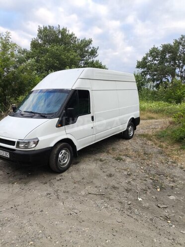 Ford Transit-5