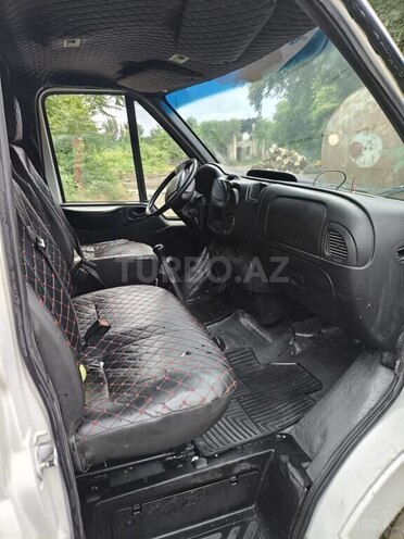 Ford Transit-3