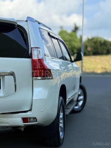 Toyota Land Cruiser Prado-5