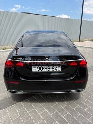 Mercedes E 300 e-2