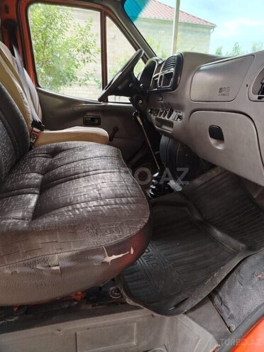 Ford Transit-4