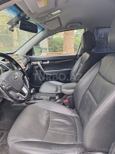 Kia Sorento-10