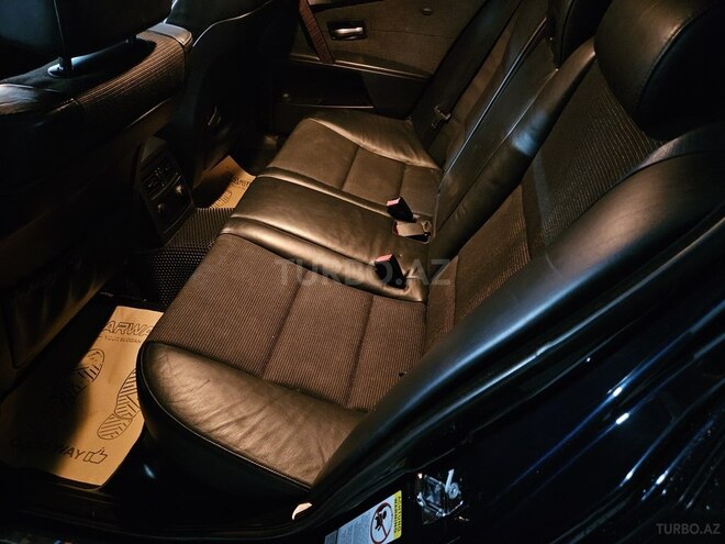 BMW 525-12