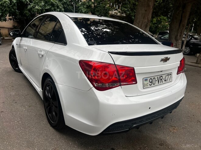 Chevrolet Cruze-13