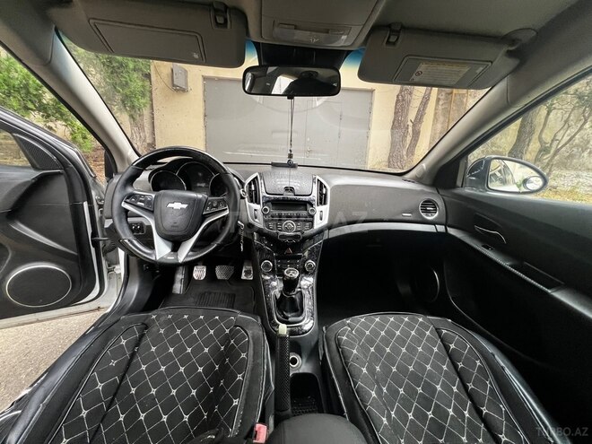 Chevrolet Cruze-9