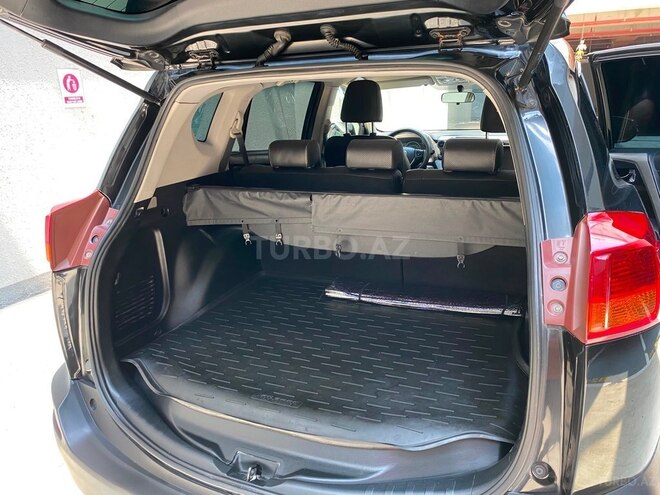 Toyota RAV4-7