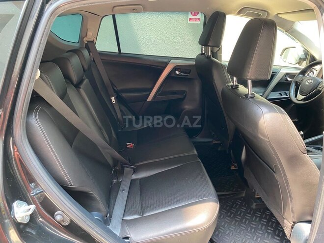 Toyota RAV4-9