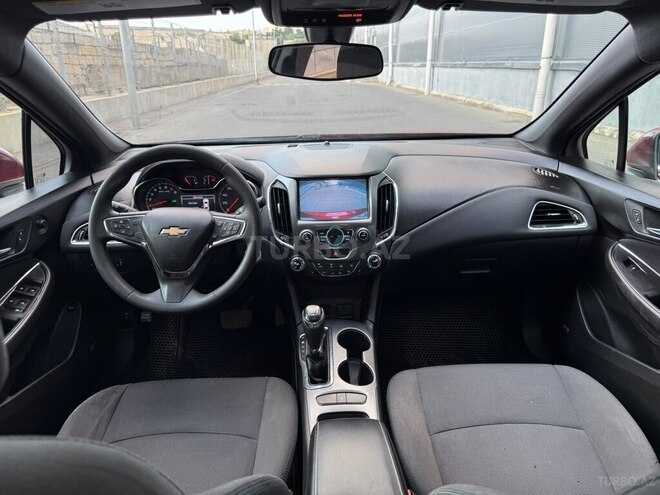 Chevrolet Cruze-17