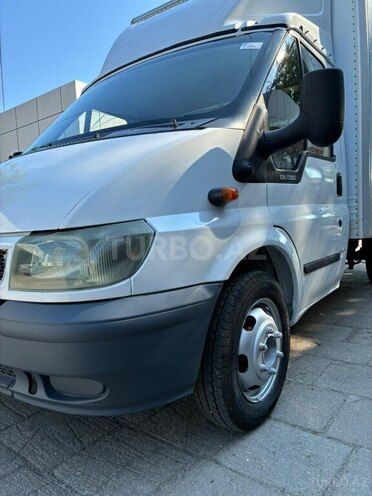 Ford Transit-2