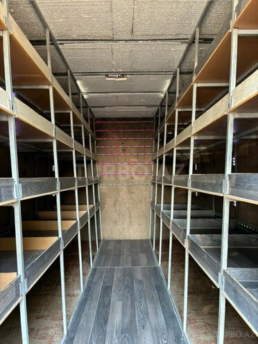 Ford Transit-13