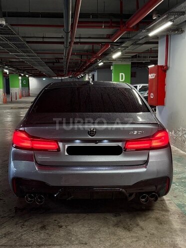 BMW 530-5