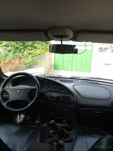 Chevrolet Niva-4