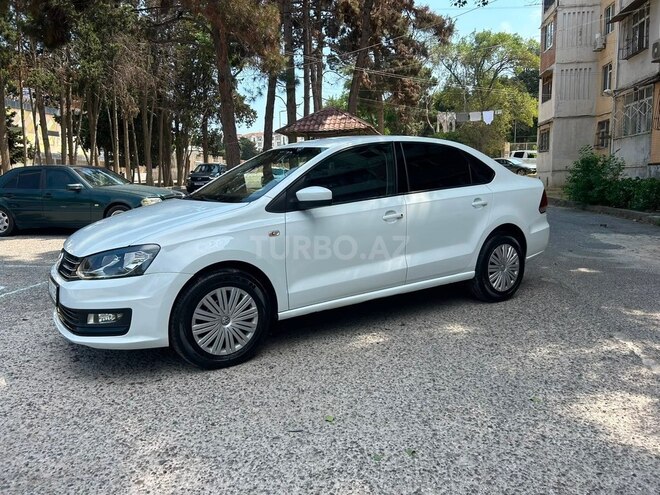 Volkswagen Polo-2