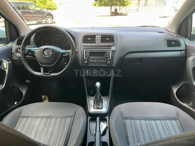 Volkswagen Polo-7
